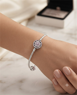 Kadın Pembe Çiçek Model Taşlı Gümüş Charm 