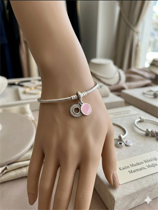 Kadın Pembe Renk Taşlı Gümüş Charm
