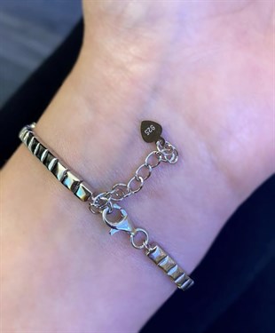 Kadın Pembe Taş Detay Gümüş Bileklik