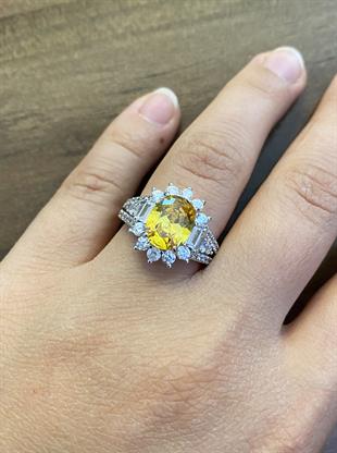 Kadın Sarı Renk Taşlı Gümüş Yüzük