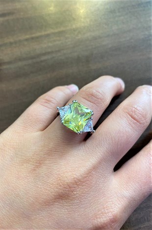 Kadın Sarı Taş Model Gösterişli Gümüş Yüzük