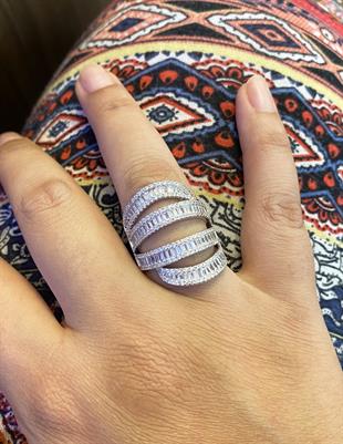 Kadın Şık Sarmal Model Taşlı Gümüş Yüzük