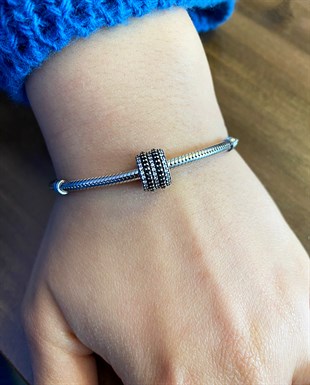 Kadın Sıralı Taş Detay Gümüş Charm