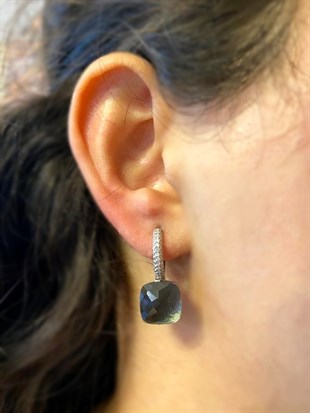 Kadın Siyah Renk Taş Gümüş Küpe