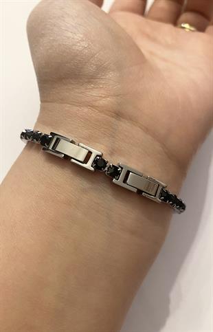 Kadın Siyah Taş Detay Çelik Su Yolu Bileklik