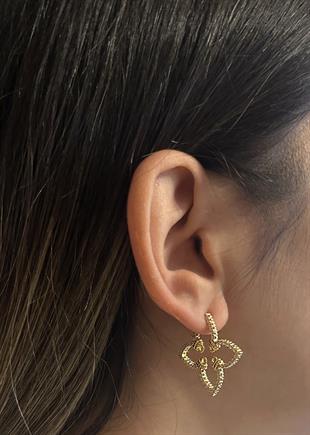 Kadın Taşlı Çiçek Model Çelik Küpe