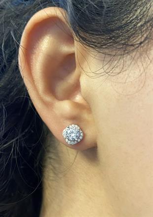 Kadın Taşlı Gümüş Nokta Küpe