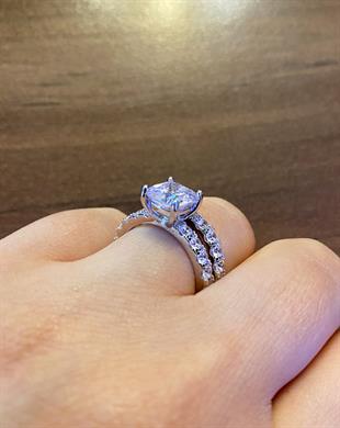 Kadın Tek Taş Model Yarım Tur Gümüş Yüzük