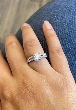 Kadın Tek Taş ve Yarım Tur Detay İkili Gümüş Yüzük