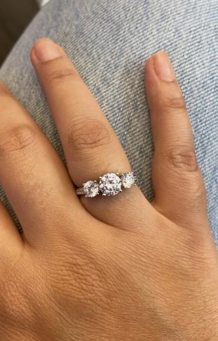 Kadın Üç Taş Model Gümüş Yüzük