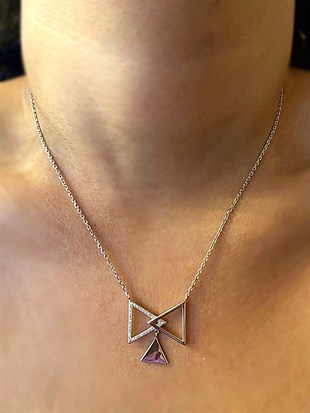 Kadın Üçgen Model Taşlı Gümüş Kolye