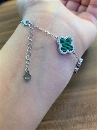 Kadın Yeşil Renk Sıralı Yonca Model Gümüş Bileklik