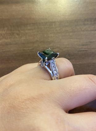 Kadın Zümrüt Taş Detay Gösterişli Gümüş Yüzük 