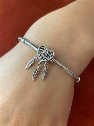 Tüy Detaylı Kalpli Düş Kapanı Gümüş Charm