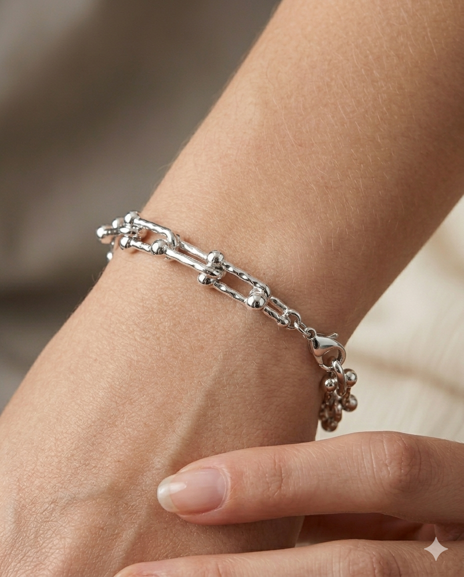 Kadın Birbirine Geçmeli Model Kendinden Desenli Gümüş Renk Çelik Bileklik 