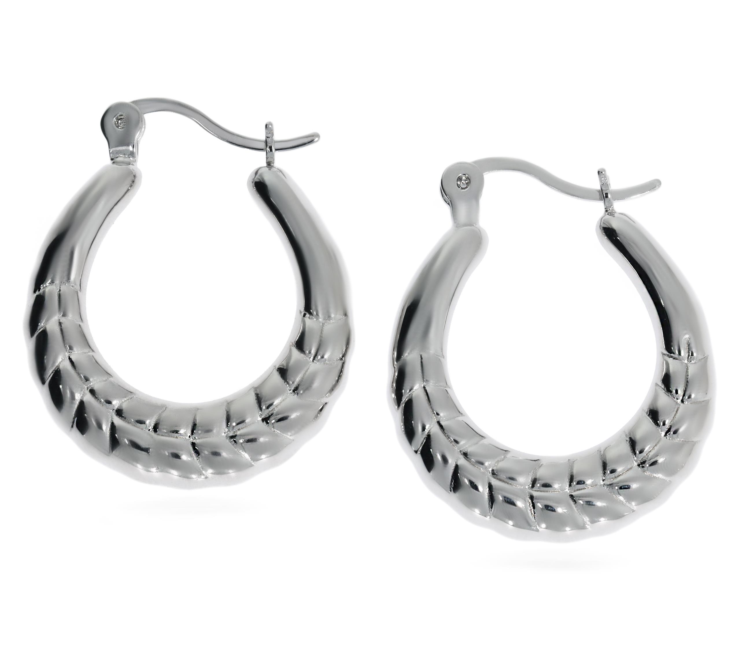 Kadın Desenli Halka Model Silver Renk Gümüş Küpe