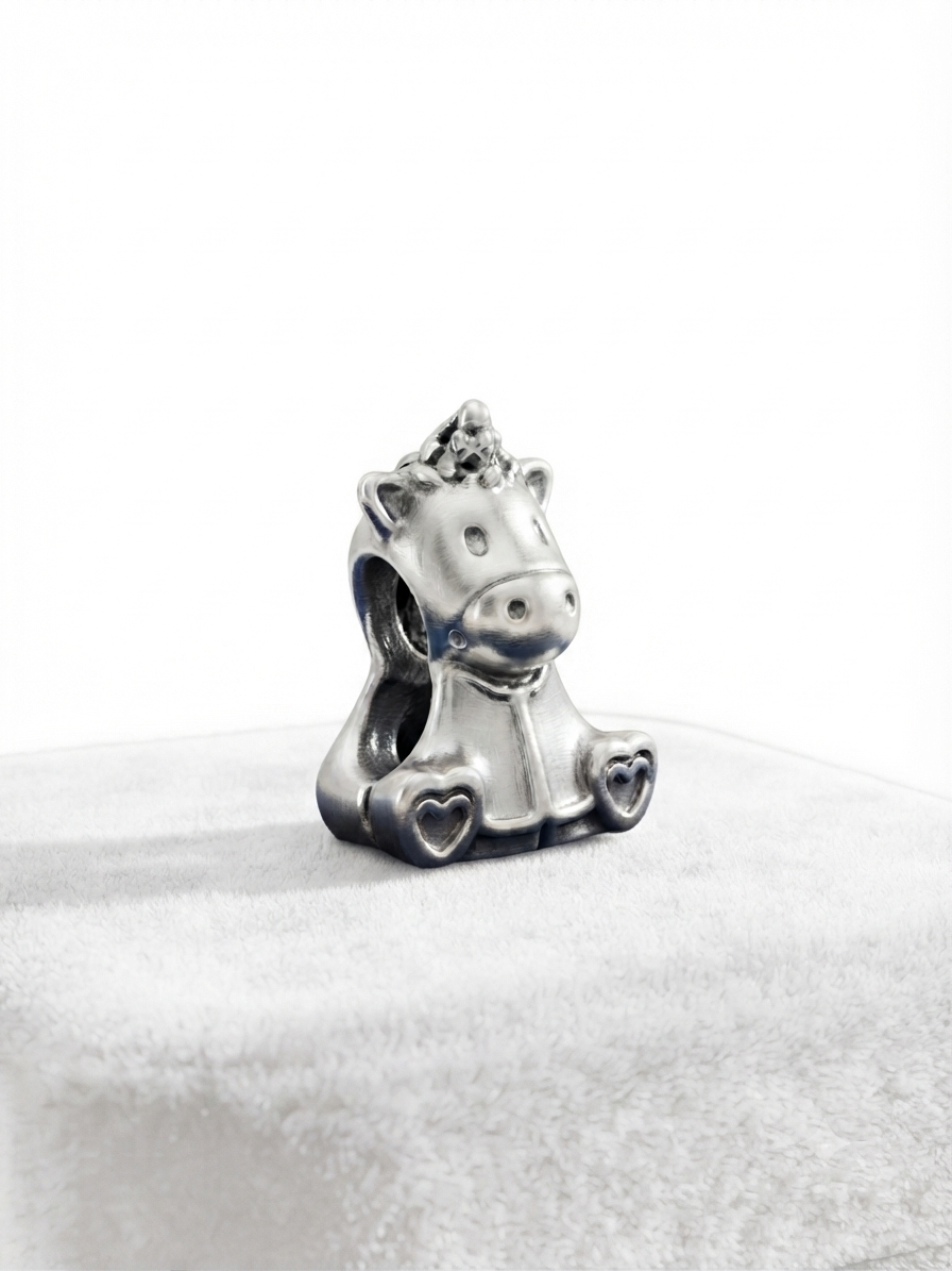 Kadın Unicorn Model Gümüş Charm 