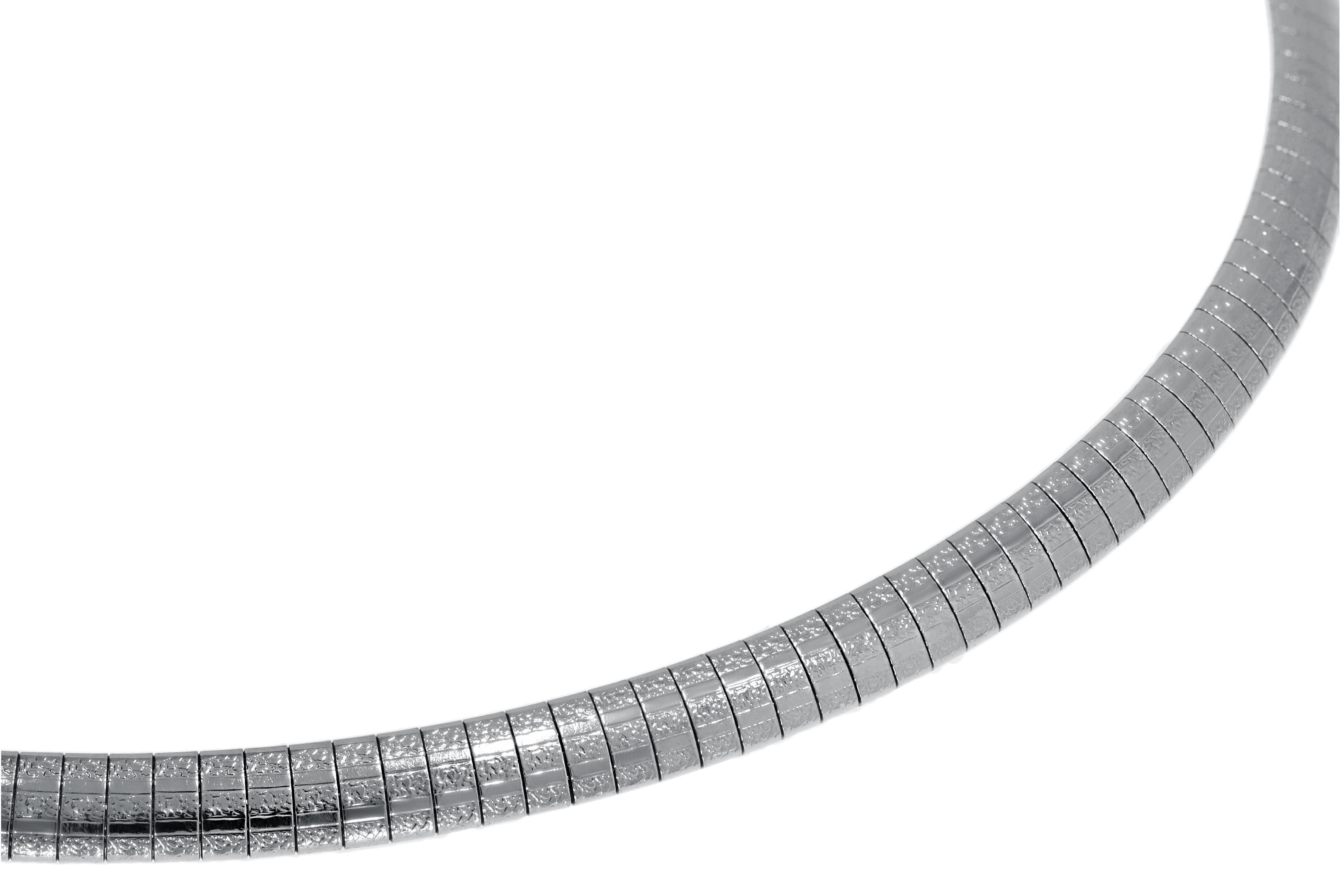 Kadın Yassı 6 mm Kalınlığında Çelik Kolye