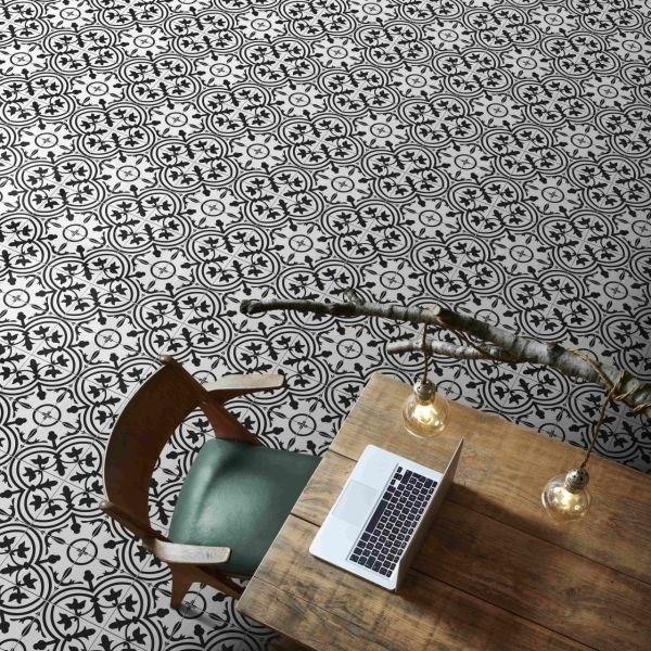 Ege Seramik 20X20 BAYONA SİYAH DEFOLU KALINLIK:10MM (0,72)