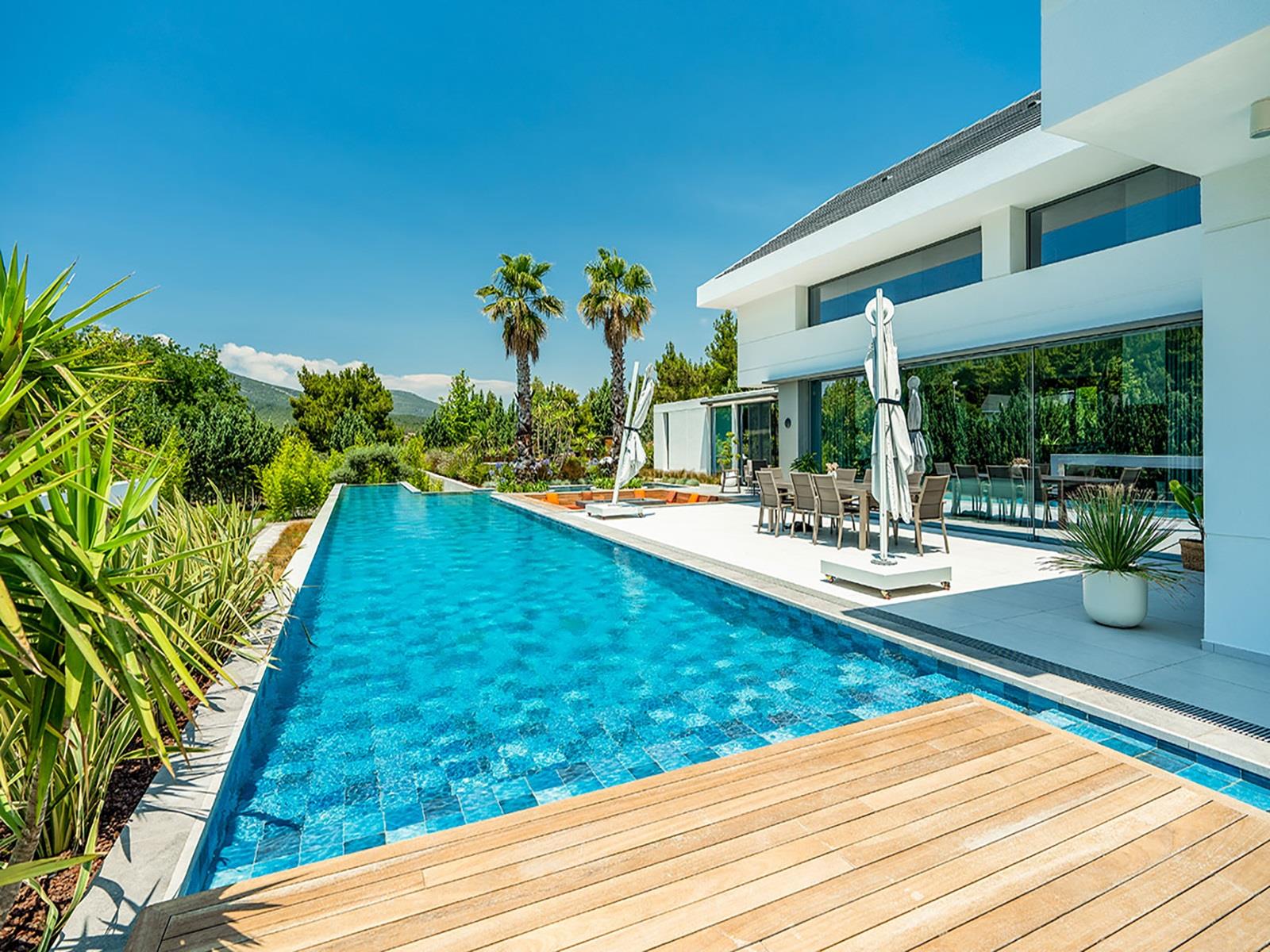 Serapool 33x66 Piazza Kobalt Rec.
