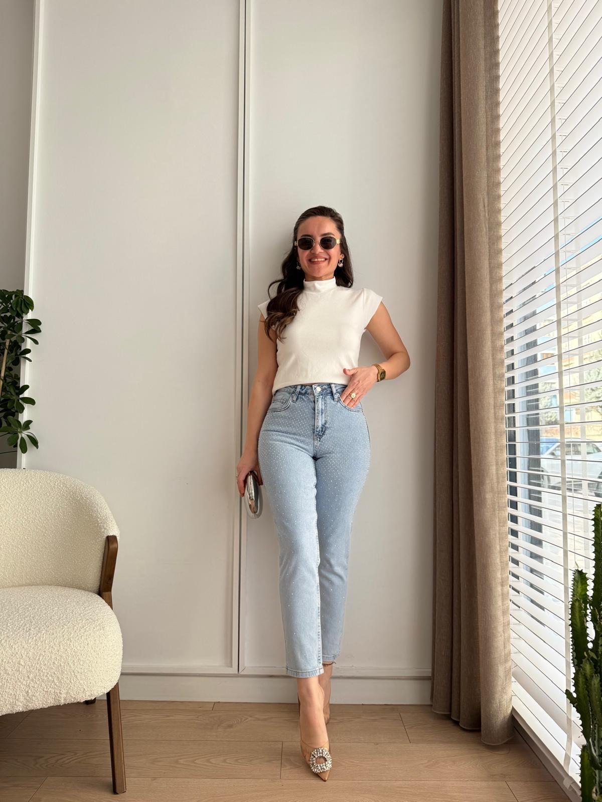 Açık mavi Yüksek Bel Taş Detaylı Mom Jean 7417