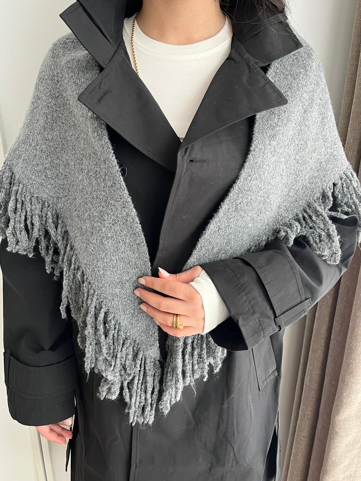 Antrasit Püsküllü Üçgen Triko Şal 14811