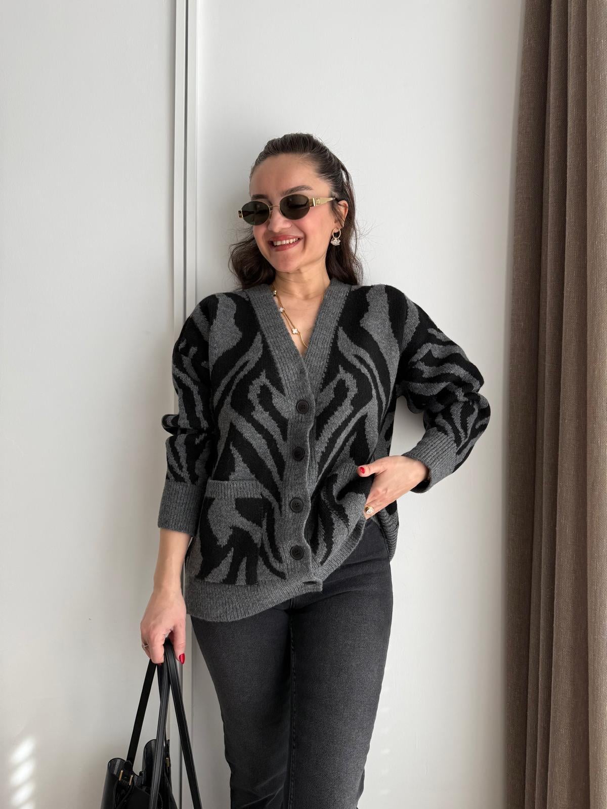 Antrasit Zebra Desen Triko Hırka 241119