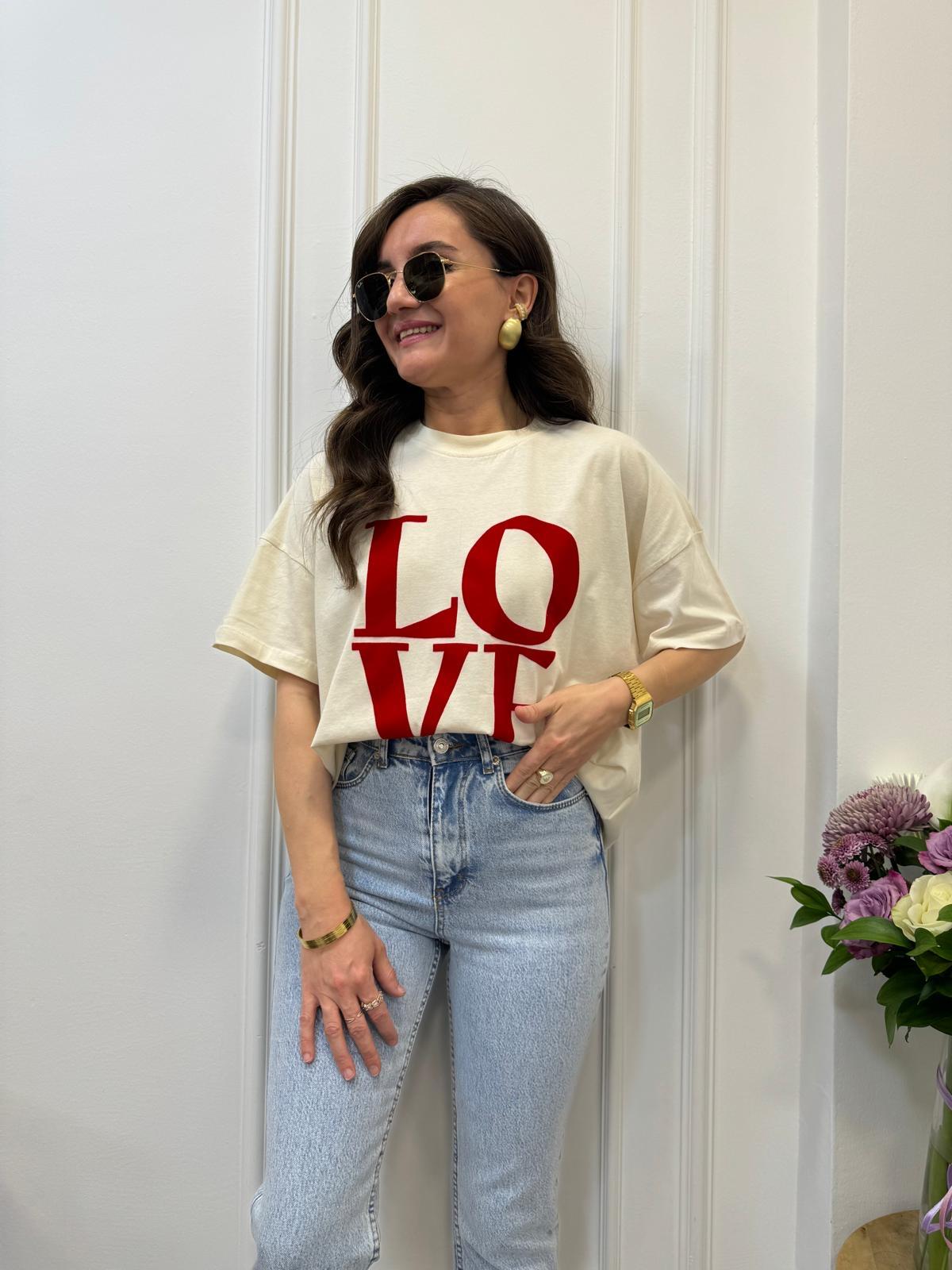 Bej Beyaz Love Yazı Baskılı Tişört 241035