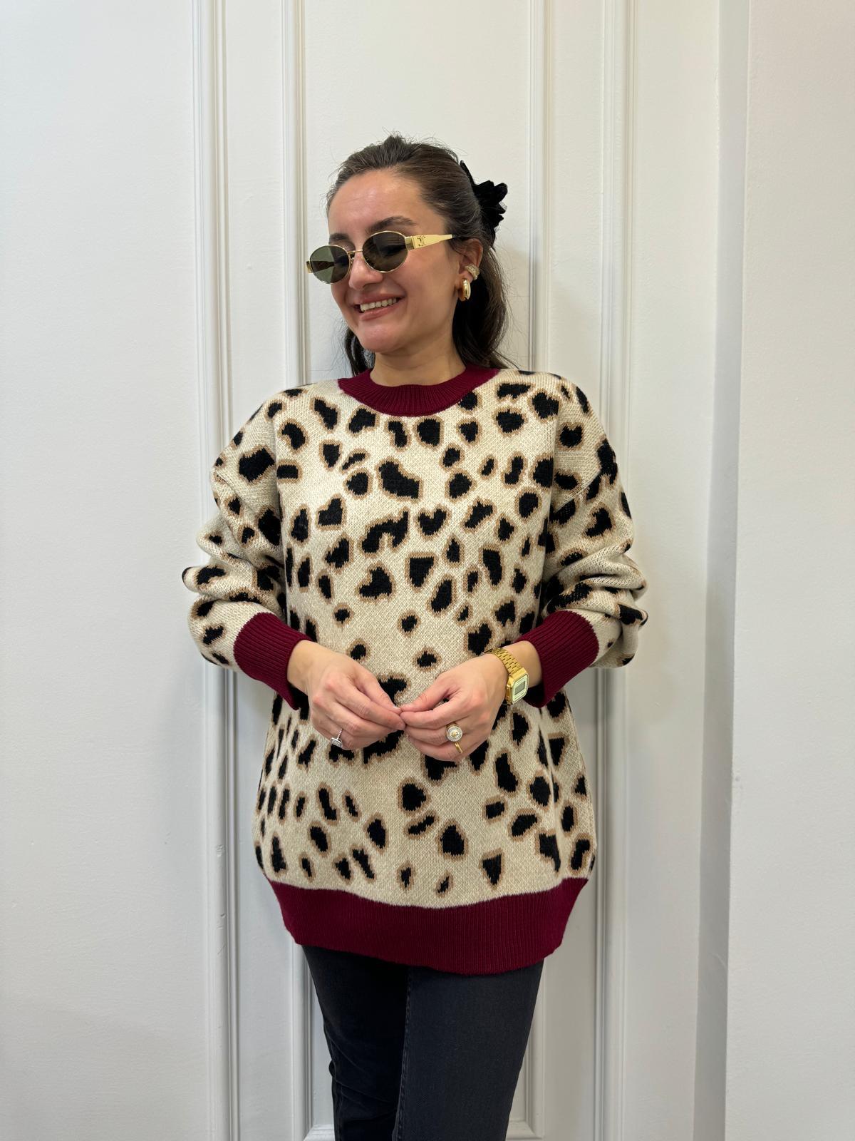 Bej Leopar Desen Bordo Şerit Detaylı Triko Kazak 24739