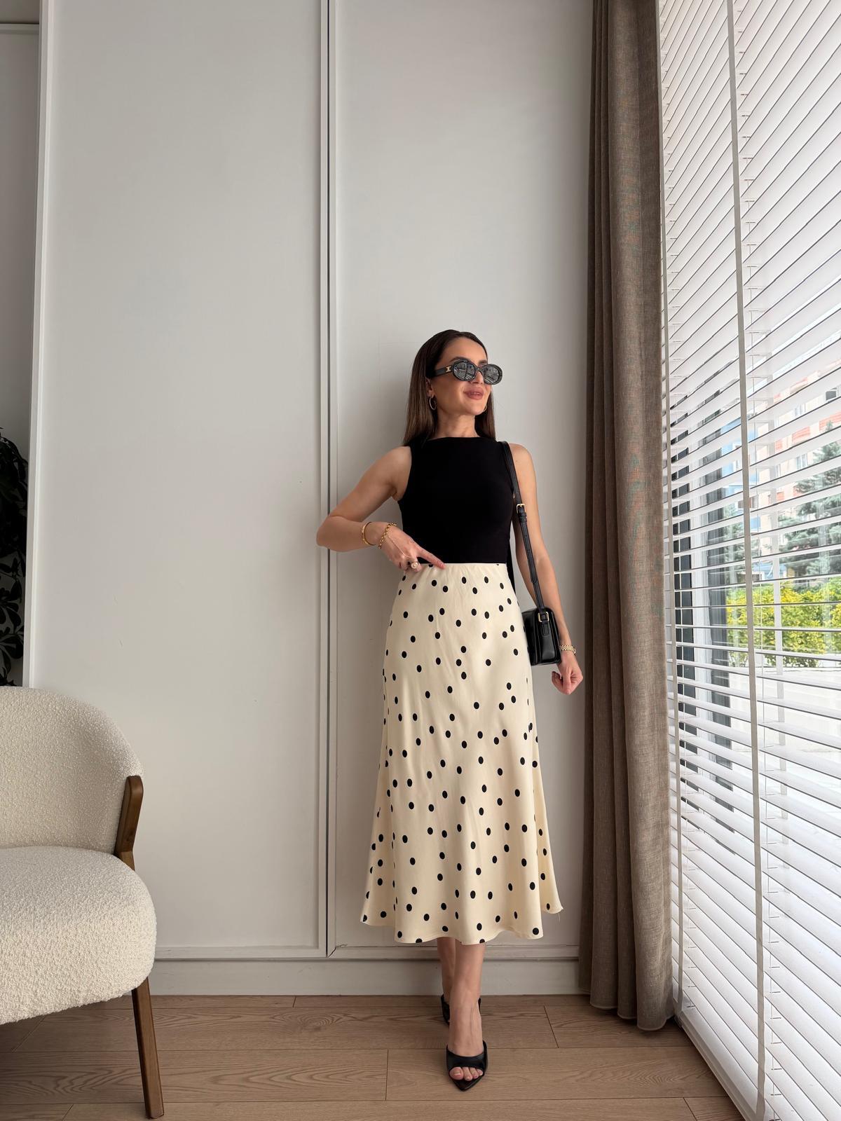 Bej Puantiyeli Saten Etek 8165