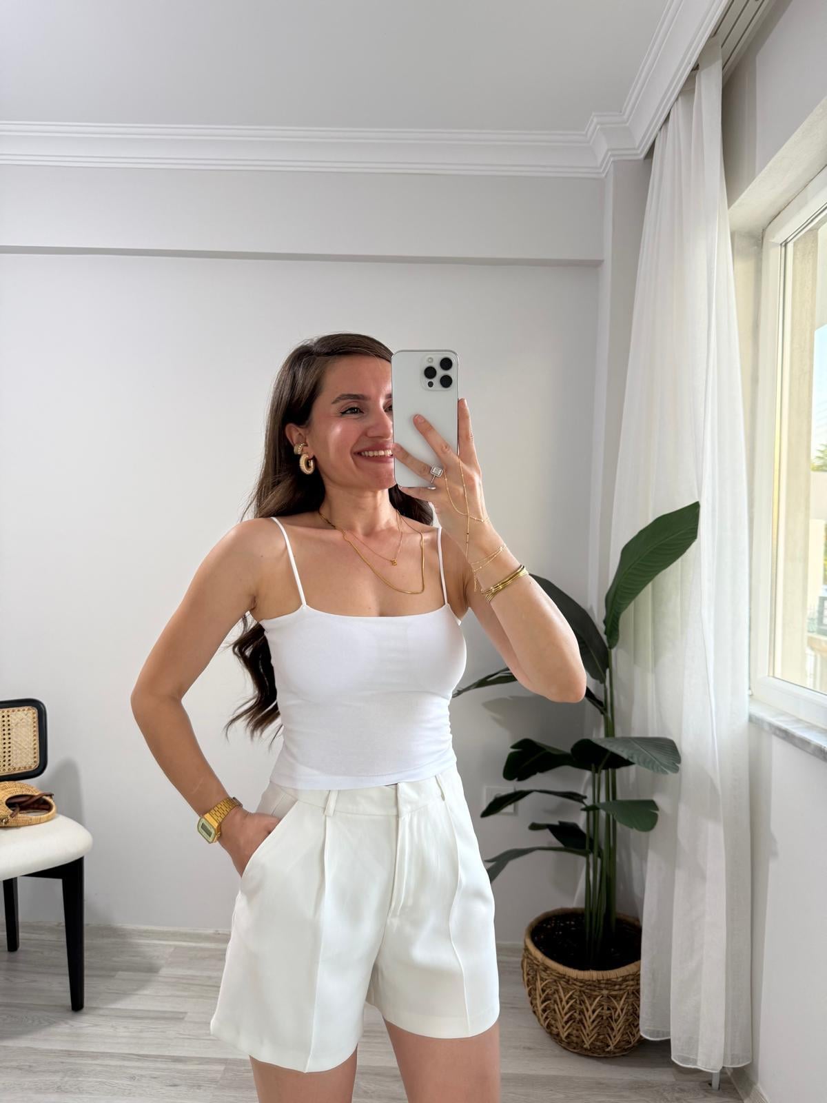 Beyaz Göğüs Petli Askılı Crop 16967