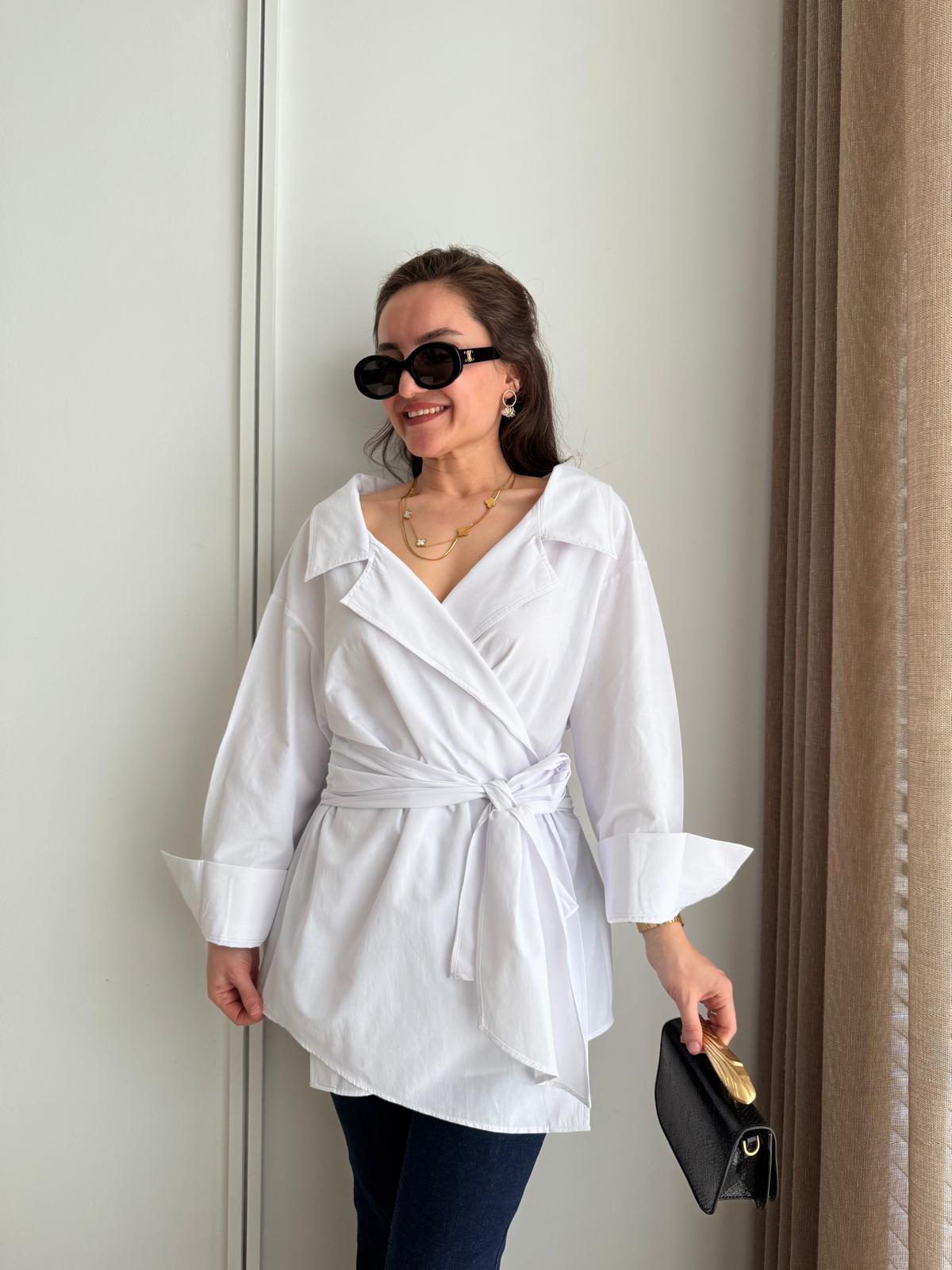 Beyaz Kuşak Detaylı Poplin Gömlek 3164