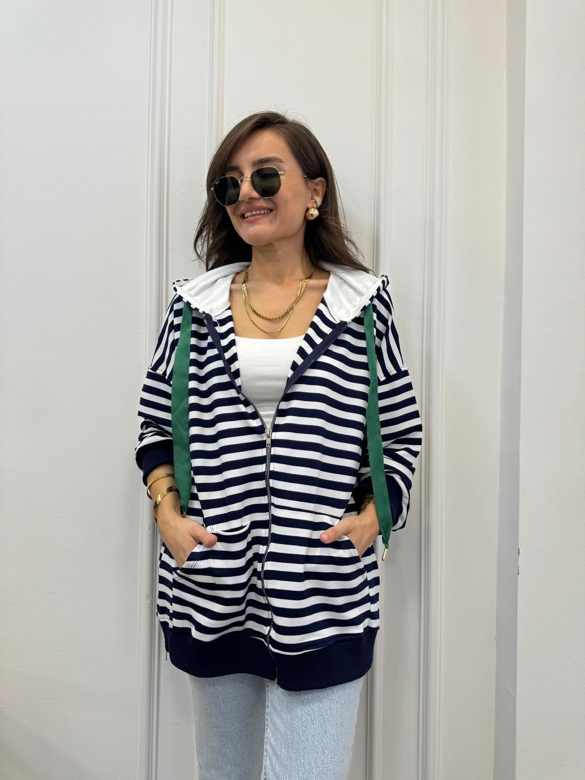 Beyaz Lacivert Çizgili Cep Detaylı Sweatshırt 35244