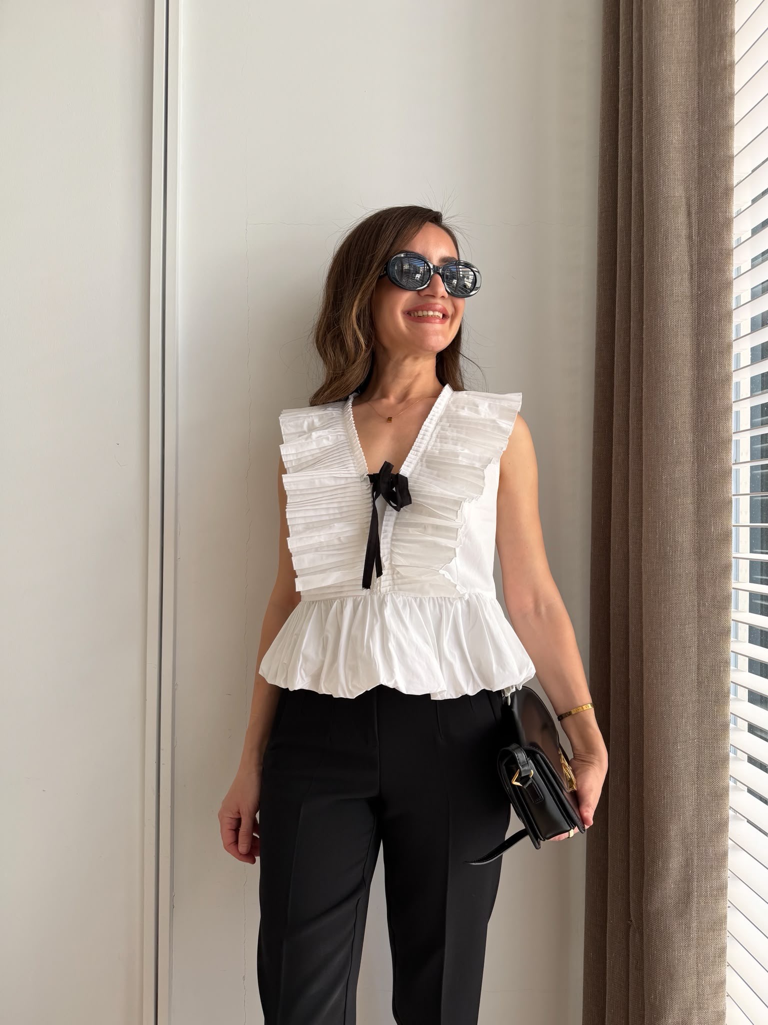 Beyaz Pilise Yaka Detaylı Bluz 4052