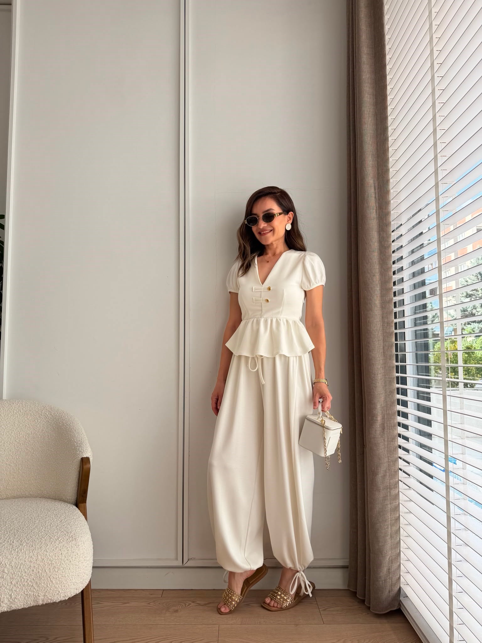 Beyaz V Yaka Peplum Bluz Şalvar Takım 4165