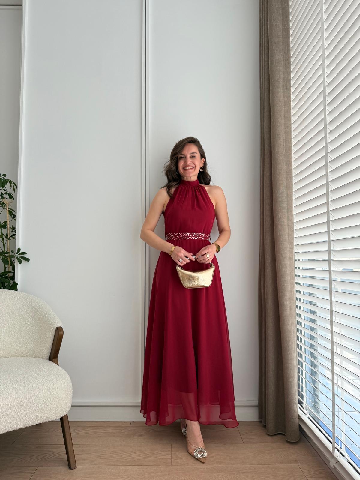 Bordo Göğüs Drapeli Kuşaklı Şifon Elbise 1047