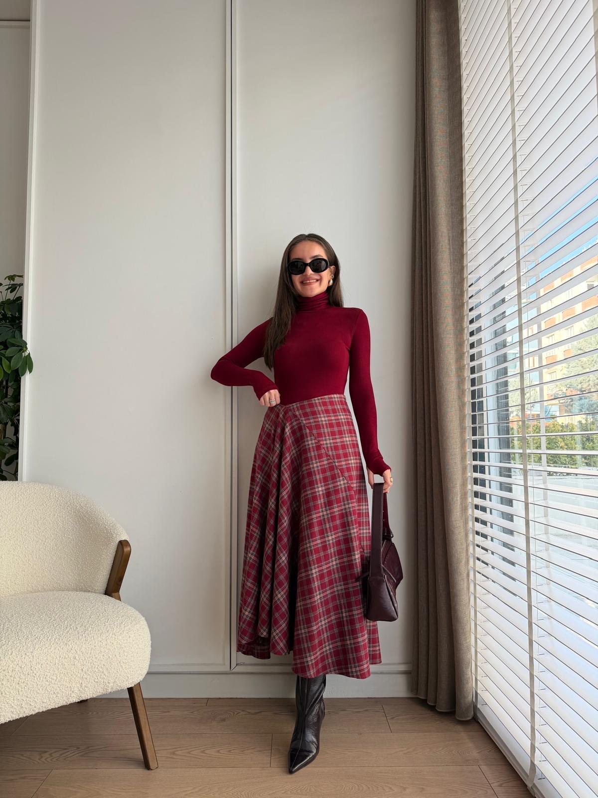Bordo İnce Pile Detaylı Ekoseli Midi Boy Etek 0377