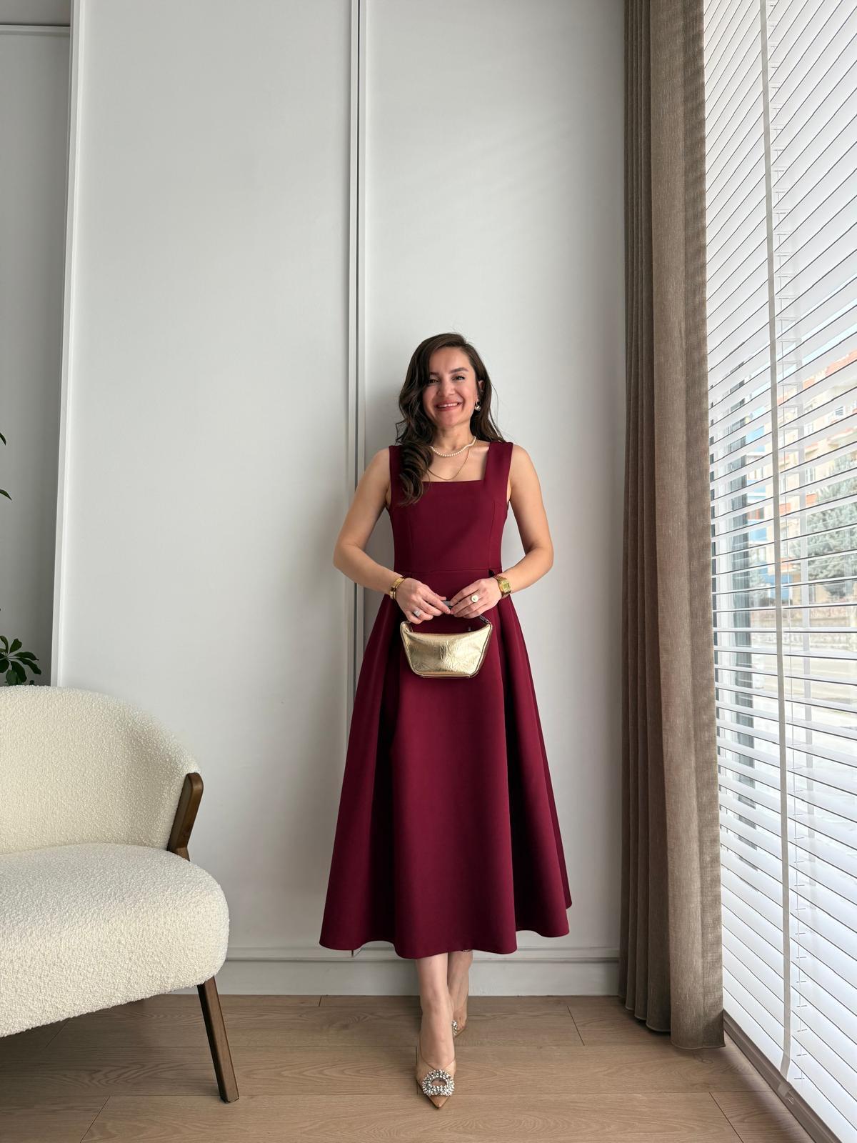 Bordo Kalın Askılı Kare Yaka Kloş Elbise 05154