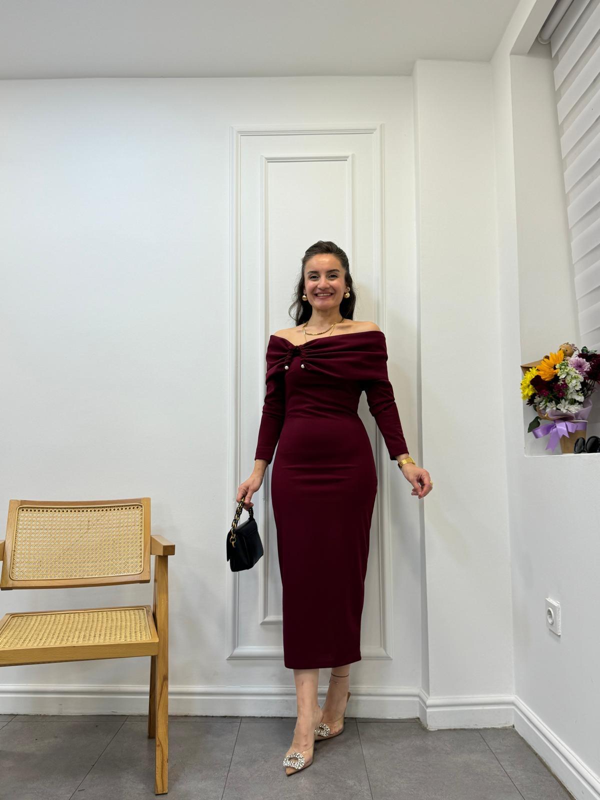 Bordo Madonna Yaka İnci Detaylı Elbise 4129