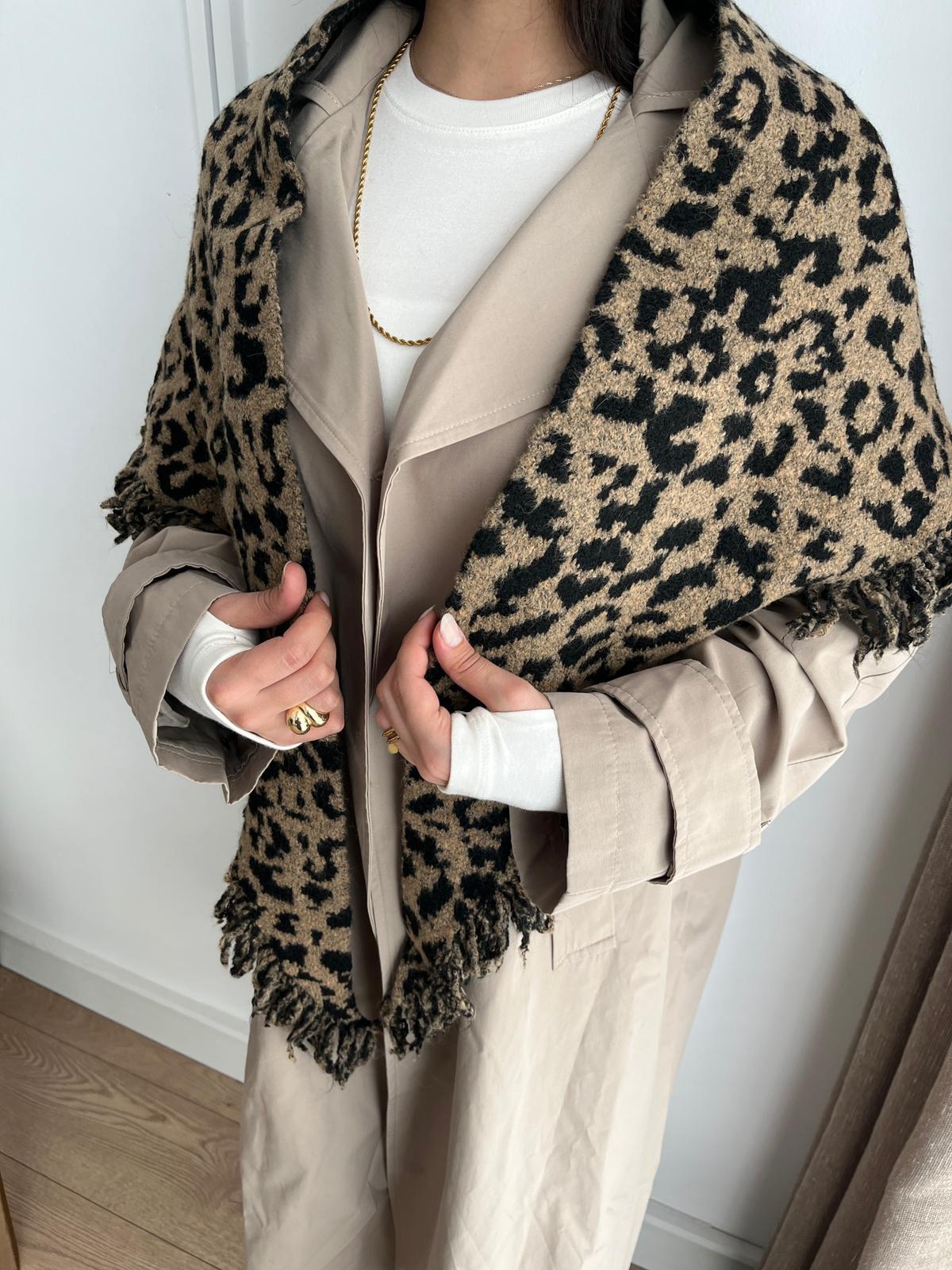 Camel Leopar Desen Püsküllü Üçgen Triko Şal 14854