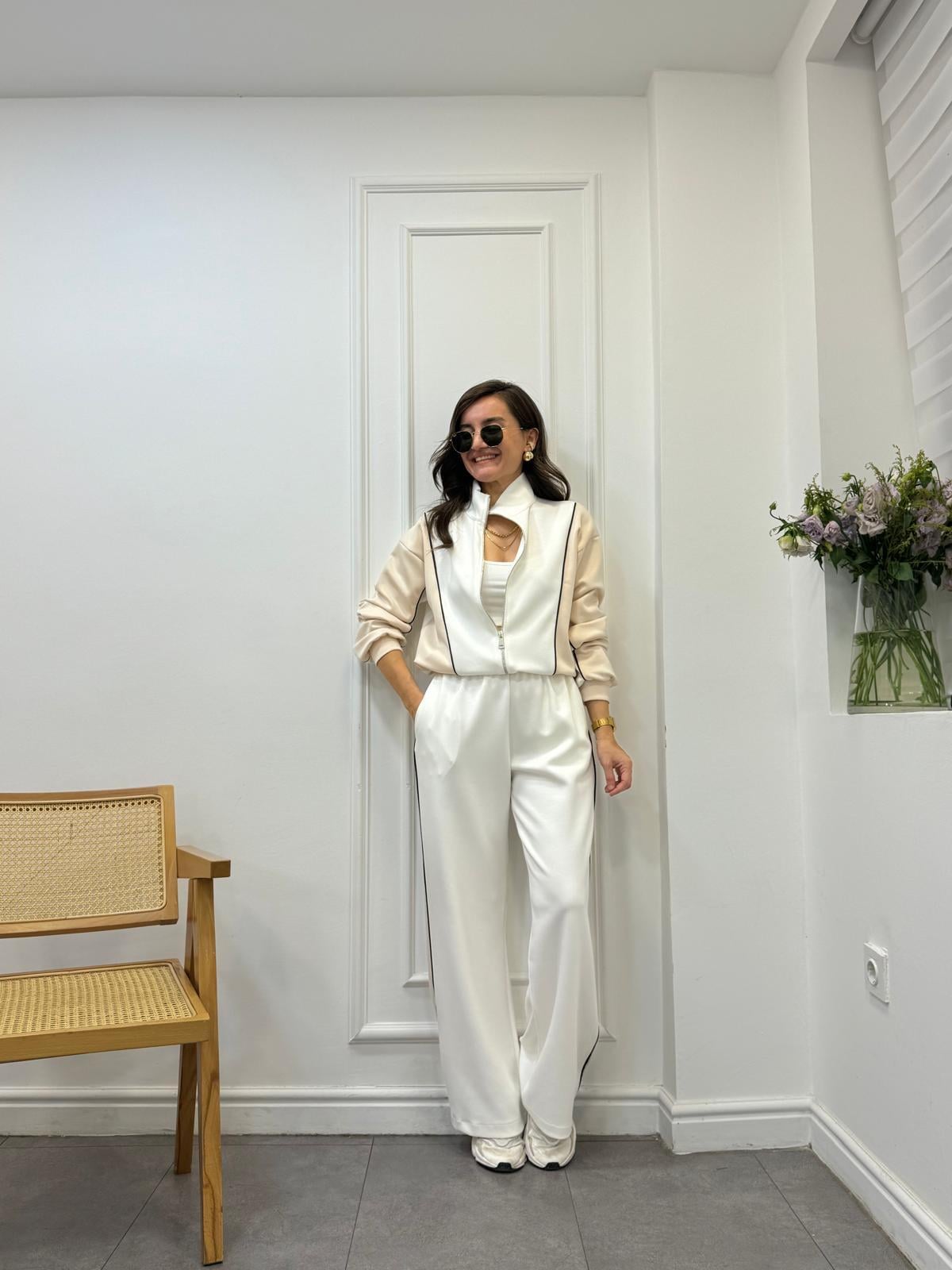 Ekru Biyeli Marka Model Modal Takım 4049