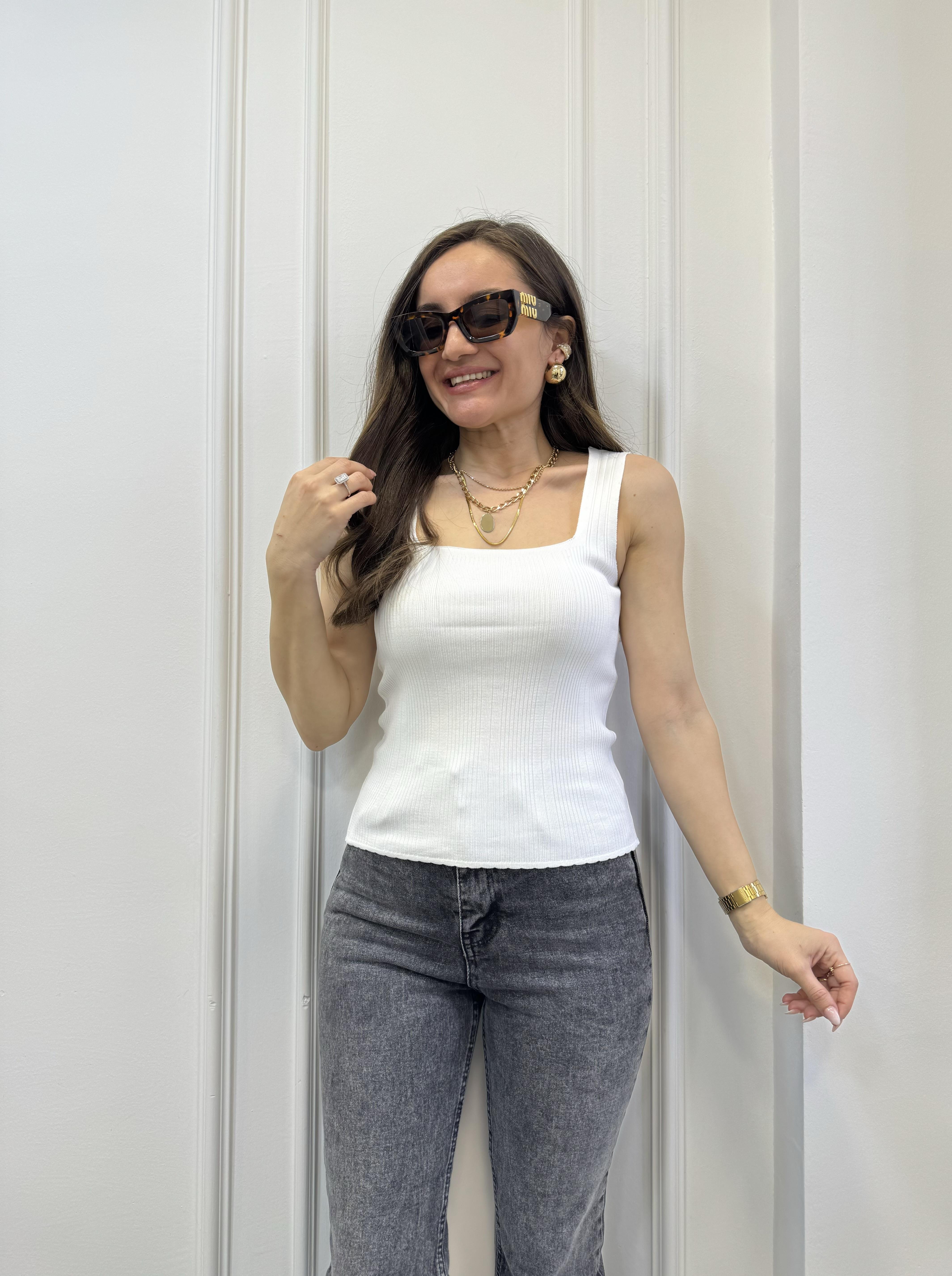 Ekru Kare Yaka Çizgili Triko Atlet 001