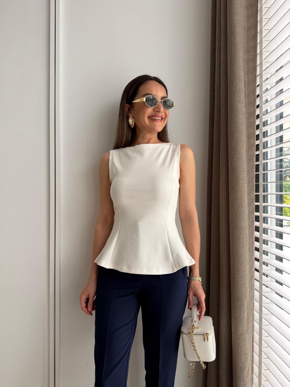 Ekru Kayık Yaka Peplum Bluz 21001