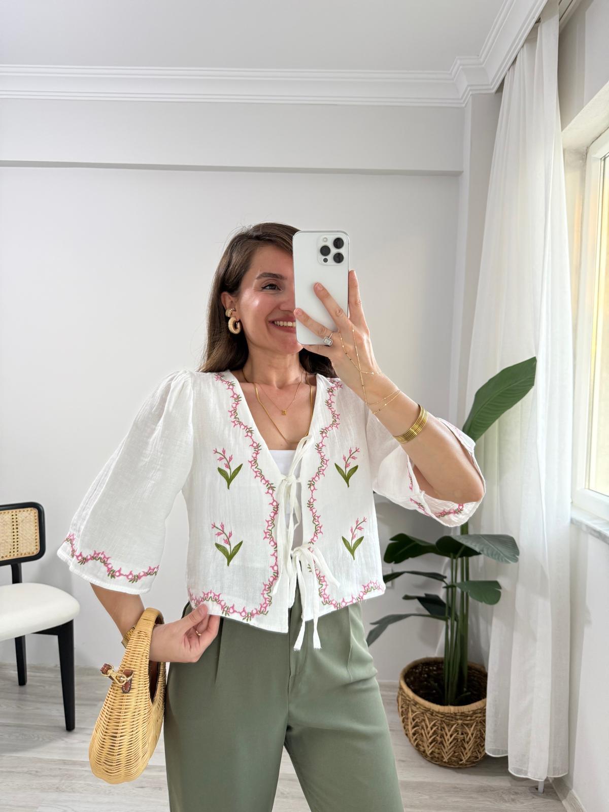 Ekru Nakış İşlemeli Kimono 1023