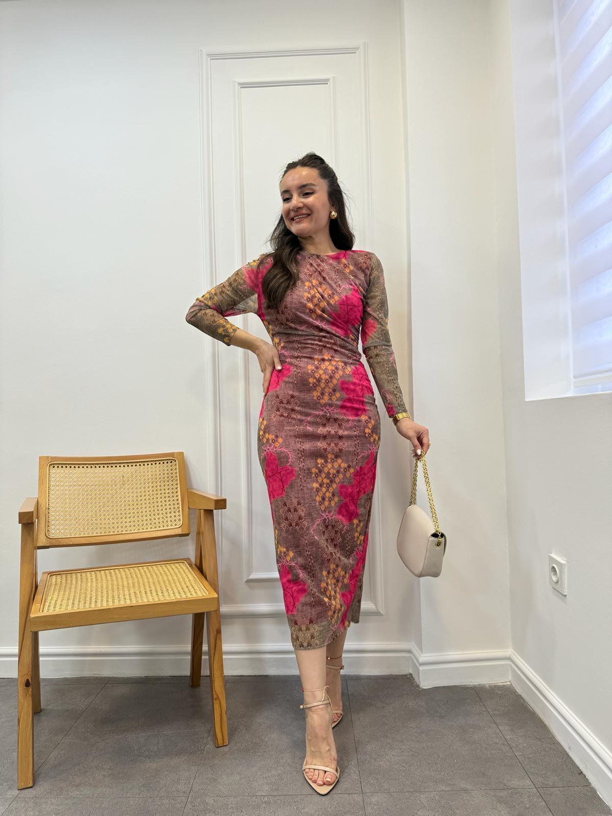 Fuşya Renkli Çiçekli Omzu Drapeli Tül Batik Elbise 4041