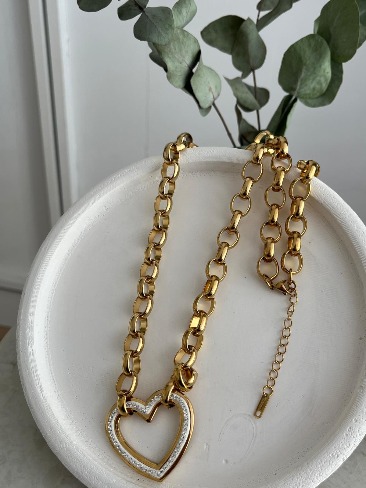 Gold Kalın Halka Detaylı Kalpli Kolye ST23