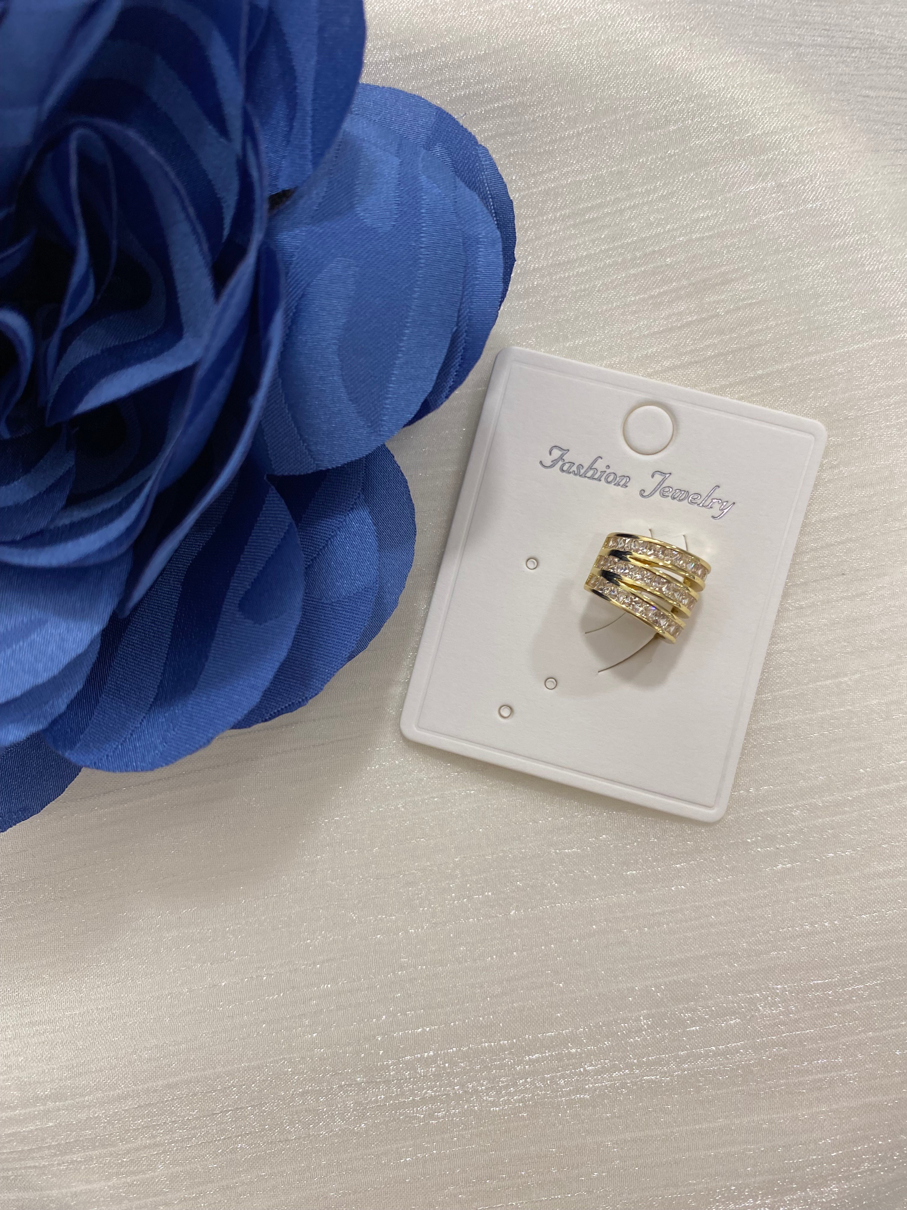 Gold Üç Sıra Taşlı Kıkırdak Küpesi KD32