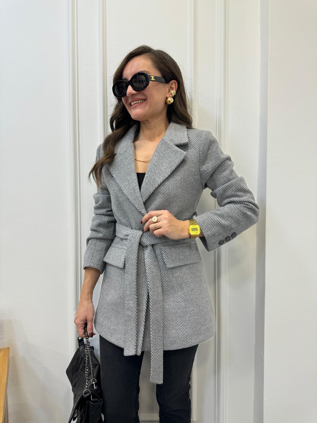 Gri Kendinden Desenli Kaşe Kuşaklı Blazer Ceket 2046