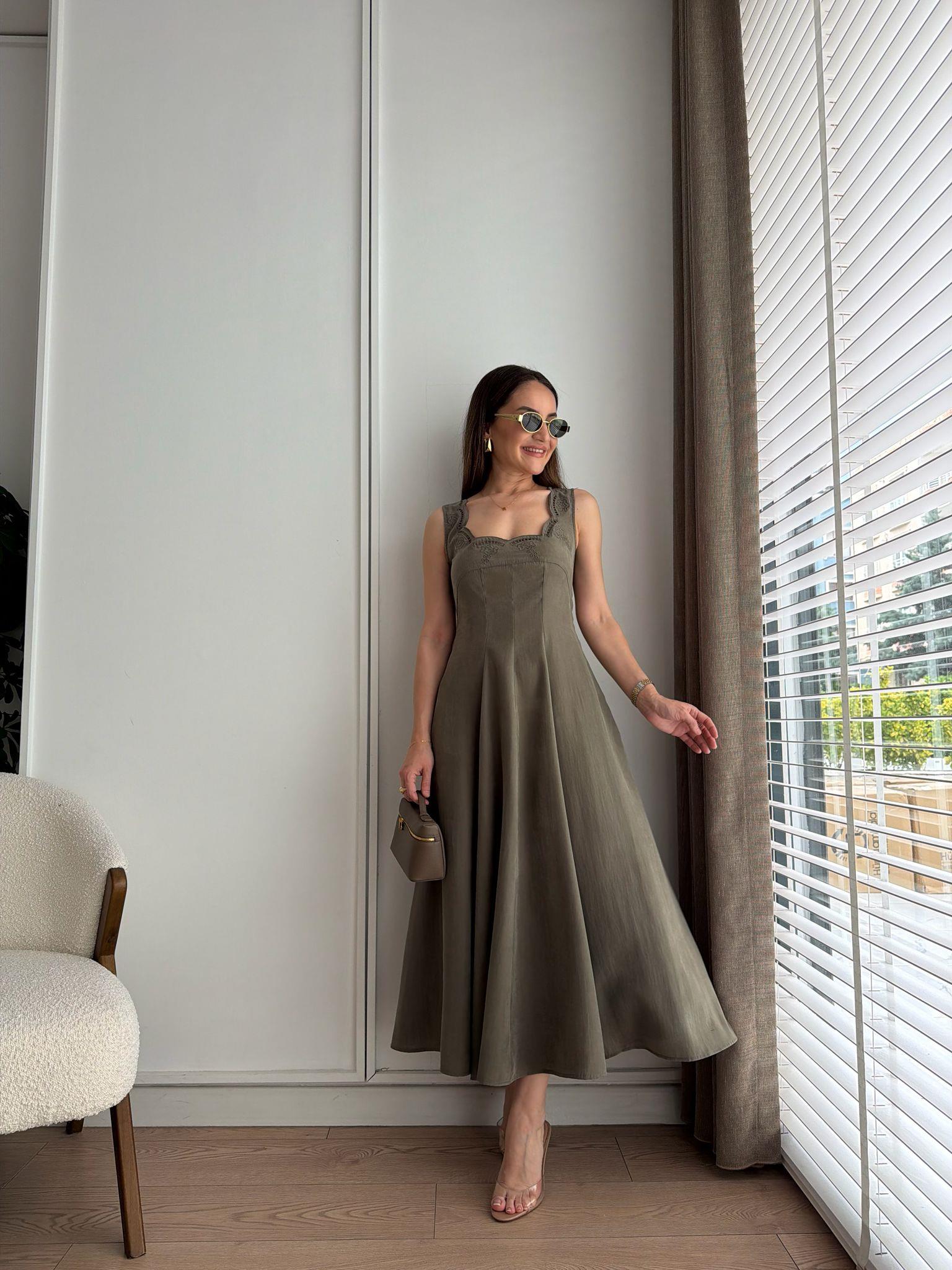 Haki Yaka Detaylı Tensel Elbise 0365