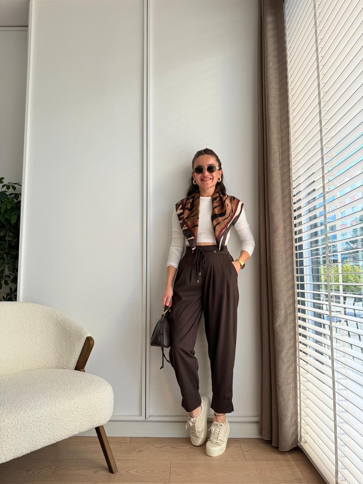 Kahve rengi Bel Bağlama Paçası Yırtmaçlı Havuç Pantolon 29089
